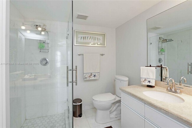 Building Photo - 3530 Mystic Pointe Dr