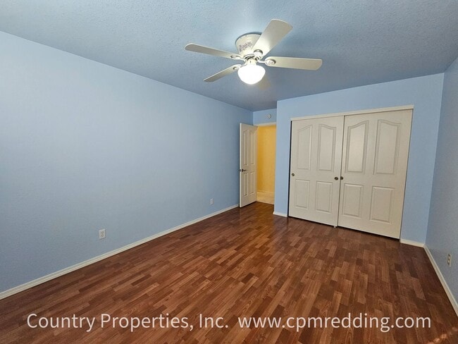 Building Photo - Spacious 4-Bedroom Home in Mary Lake Neighborhood Available Now!