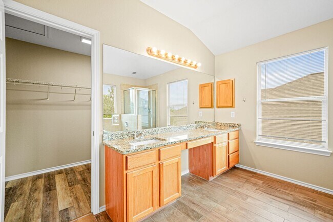 Building Photo - 137 Red Hawk Ridge