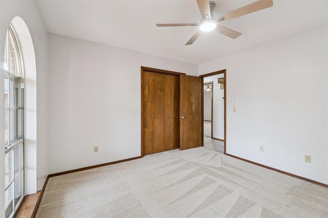 Building Photo - 11805 Ashford Dr