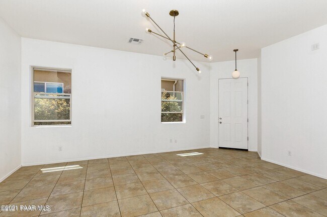 Building Photo - 5827 Gerard Dr