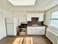 Building Photo - 736 N Pearl St