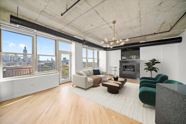 Building Photo - 6 S Laflin St