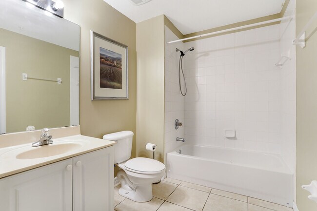 Building Photo - 9165 Celeste Dr