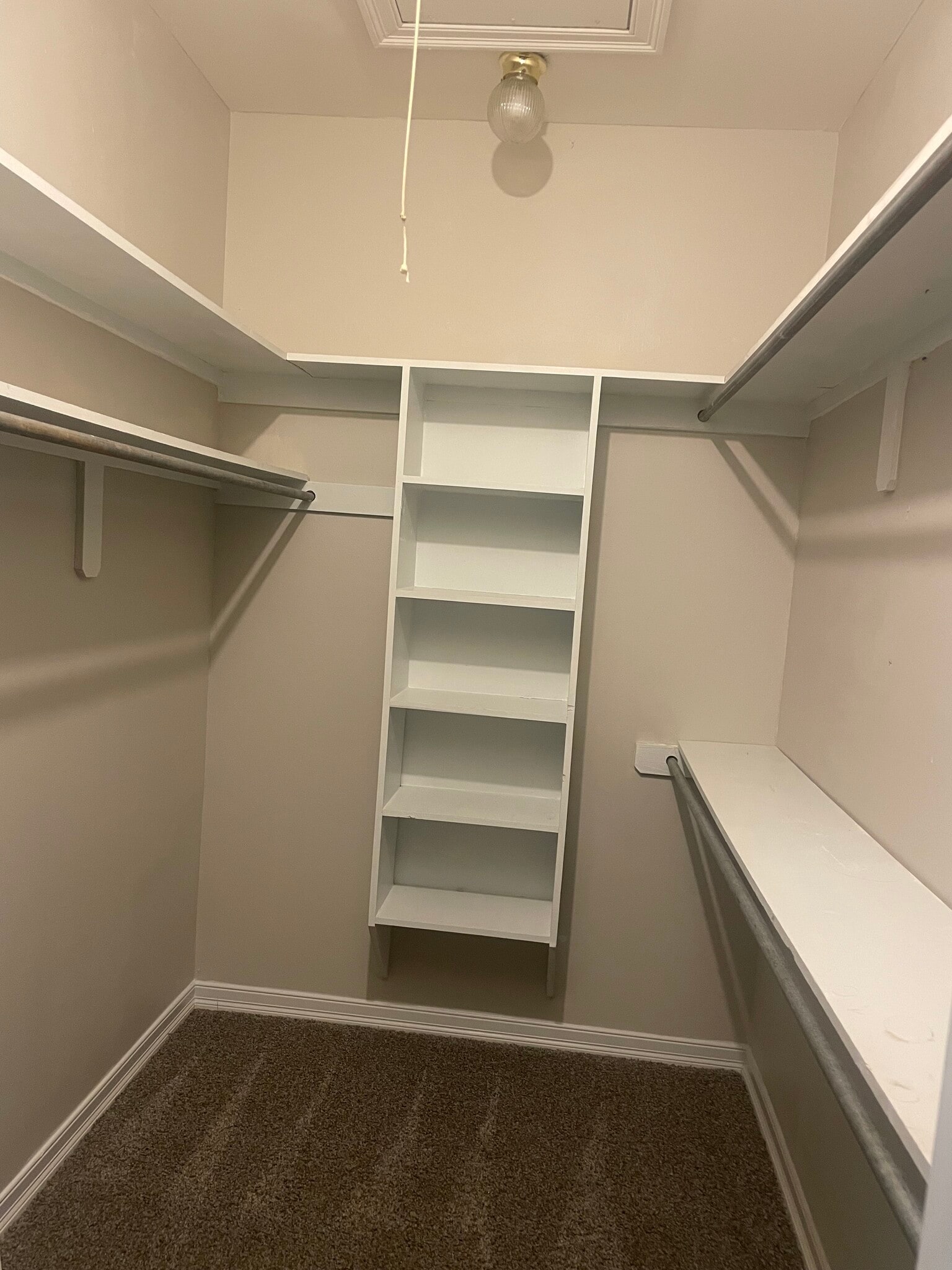 Building Photo - 2432 Melody Ln