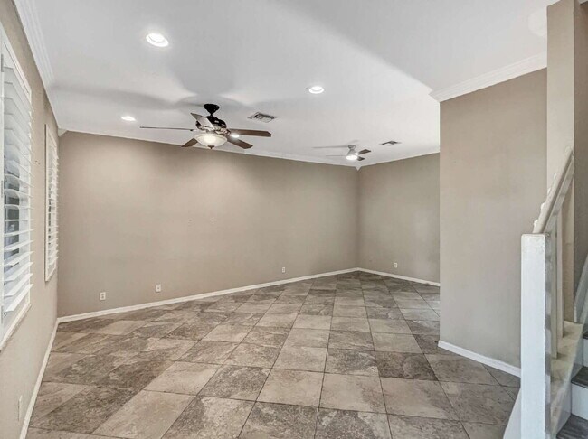 Building Photo - Well-Maintained 3-Bedroom Townhouse in Botanica | 1-Car Garage | Jupiter