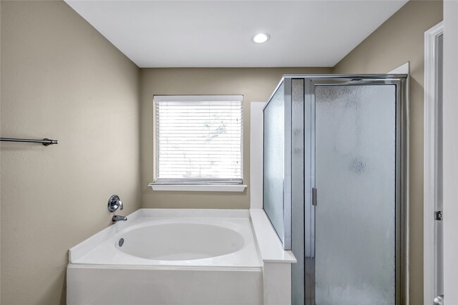 Building Photo - 19 Peach Ridge Pl