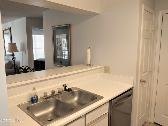 Building Photo - 1231 Ladys Island Dr