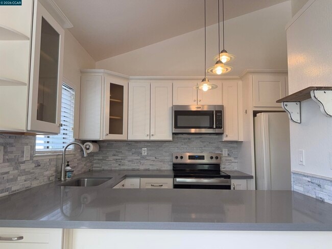 Building Photo - 1144 Maywood Ln