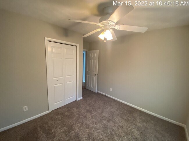 Building Photo - 144 S Ingleside Dr
