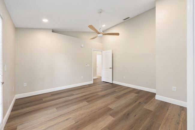 Building Photo - 6523 NW 109th Pl