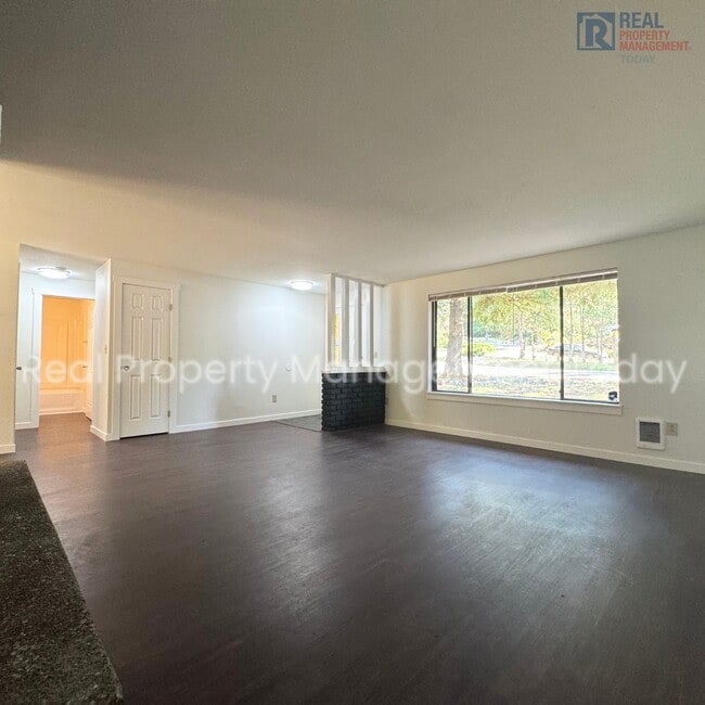 Building Photo - 8511 116 St E