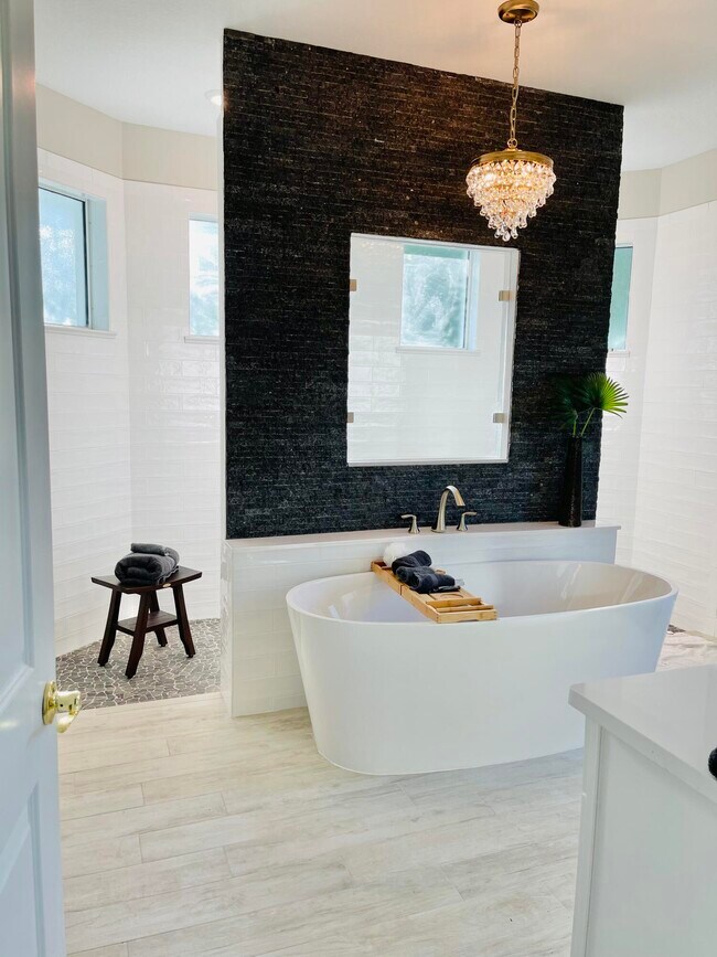 Building Photo - 3155 SW 78th Ave