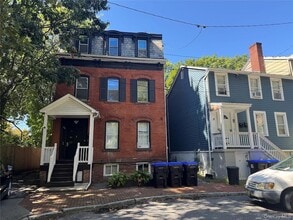 Building Photo - 54 S Bridge St