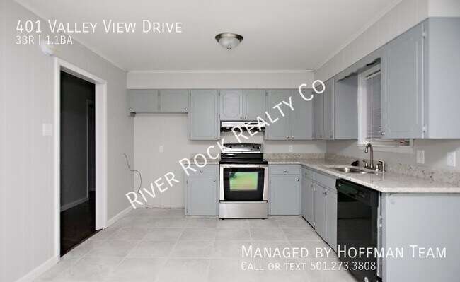 Building Photo - 401 Valley View Dr