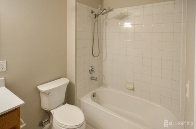 Building Photo - 368 Rector St