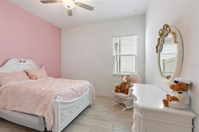 Building Photo - 8692 Little Bluestem Dr