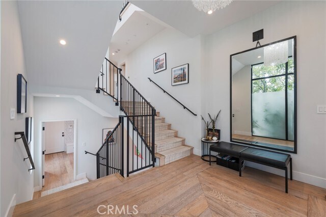 Building Photo - 468 30th St