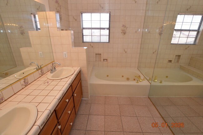 Building Photo - 3965 Tirana Way