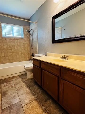 Building Photo - 1408 Flameleaf Dr