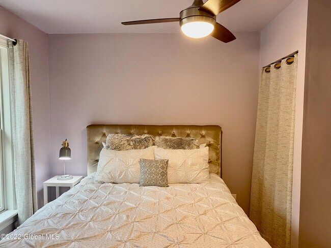 Building Photo - 4 Corinne Ct