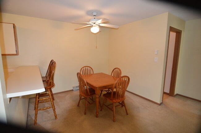 Building Photo - 4402 W Shamrock Ln