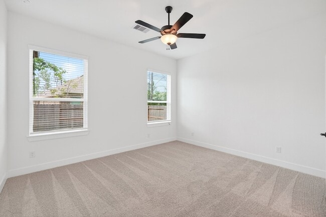 Building Photo - 295 Mallards Rim Dr