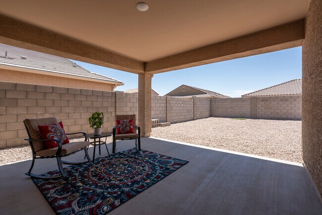 Building Photo - 1547 E Inouye Dr