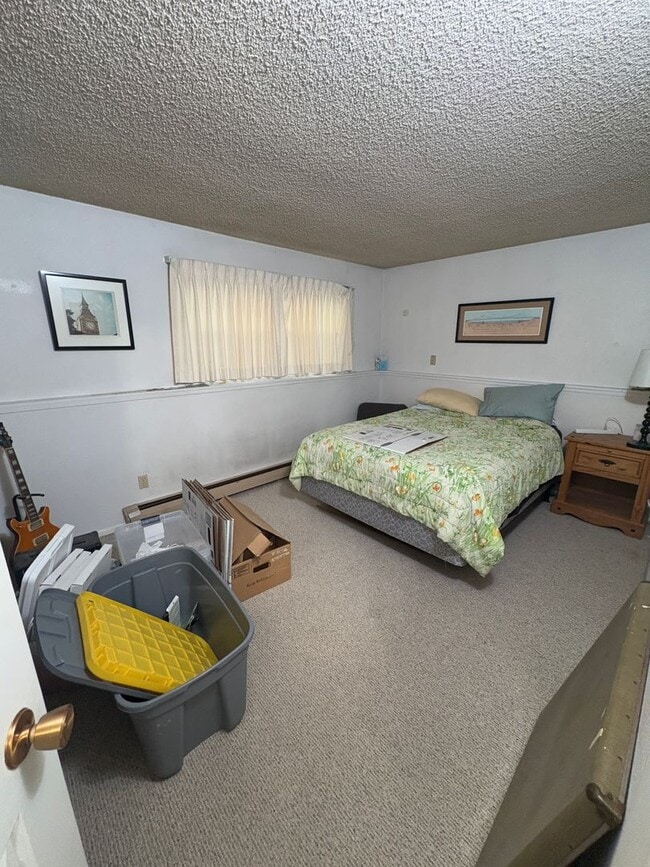 Building Photo - 2 Bed 2 bath off Durston Rd- New Pictures ...