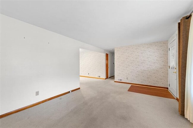 Building Photo - 4813 Sandy Dr