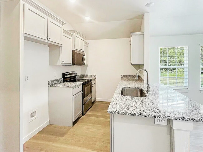 Building Photo - Newly Built 3-Bed Duplex – Bright, Cozy & ...