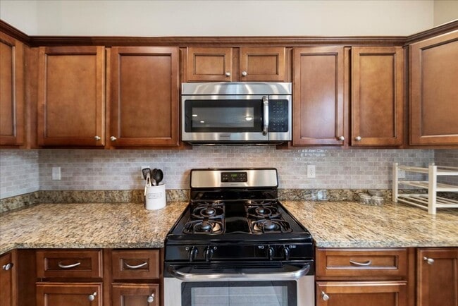 Building Photo - Railroad Springs Townhome for Rent!