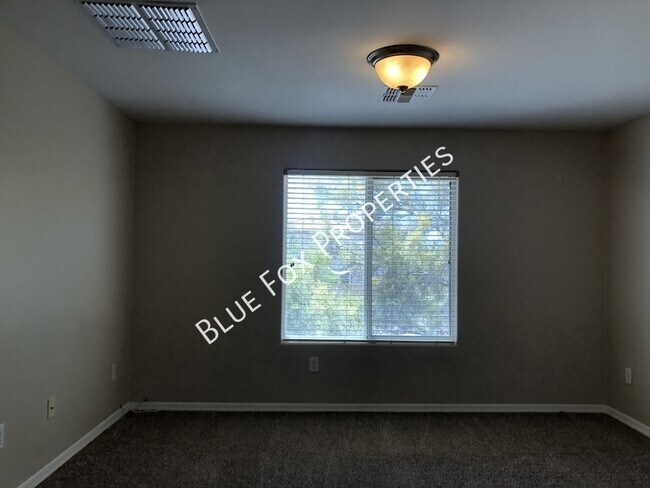 Building Photo - 4810 E Orchard Grass Dr