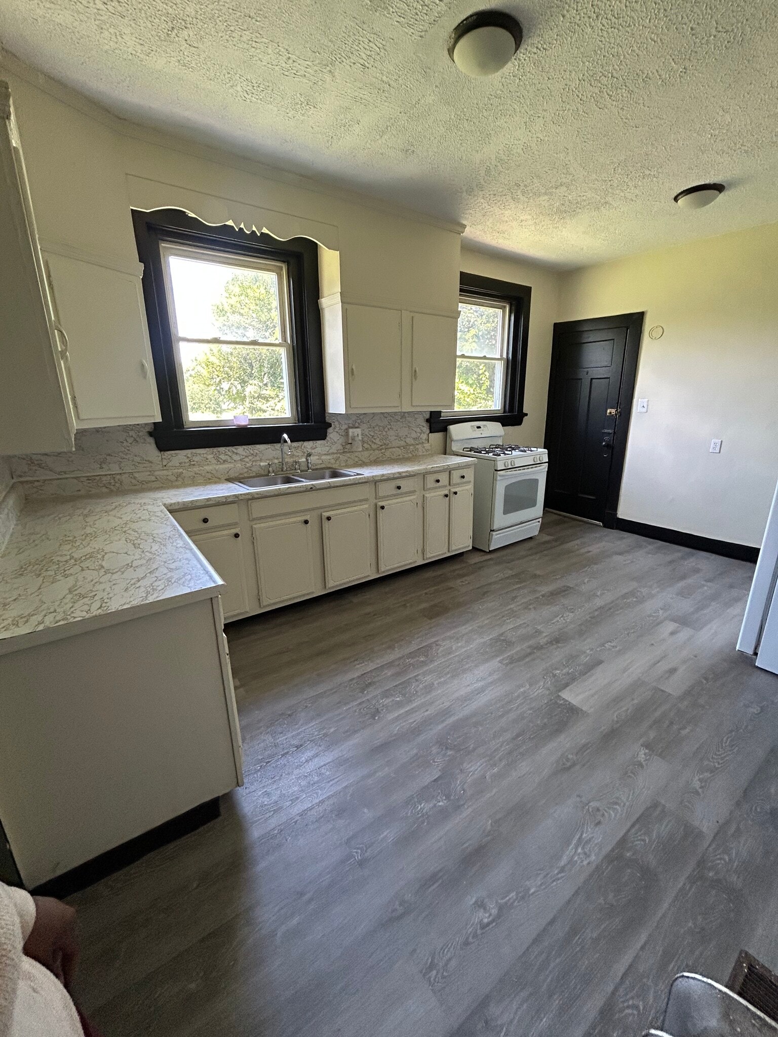 Building Photo - 3421 Trimble Ave