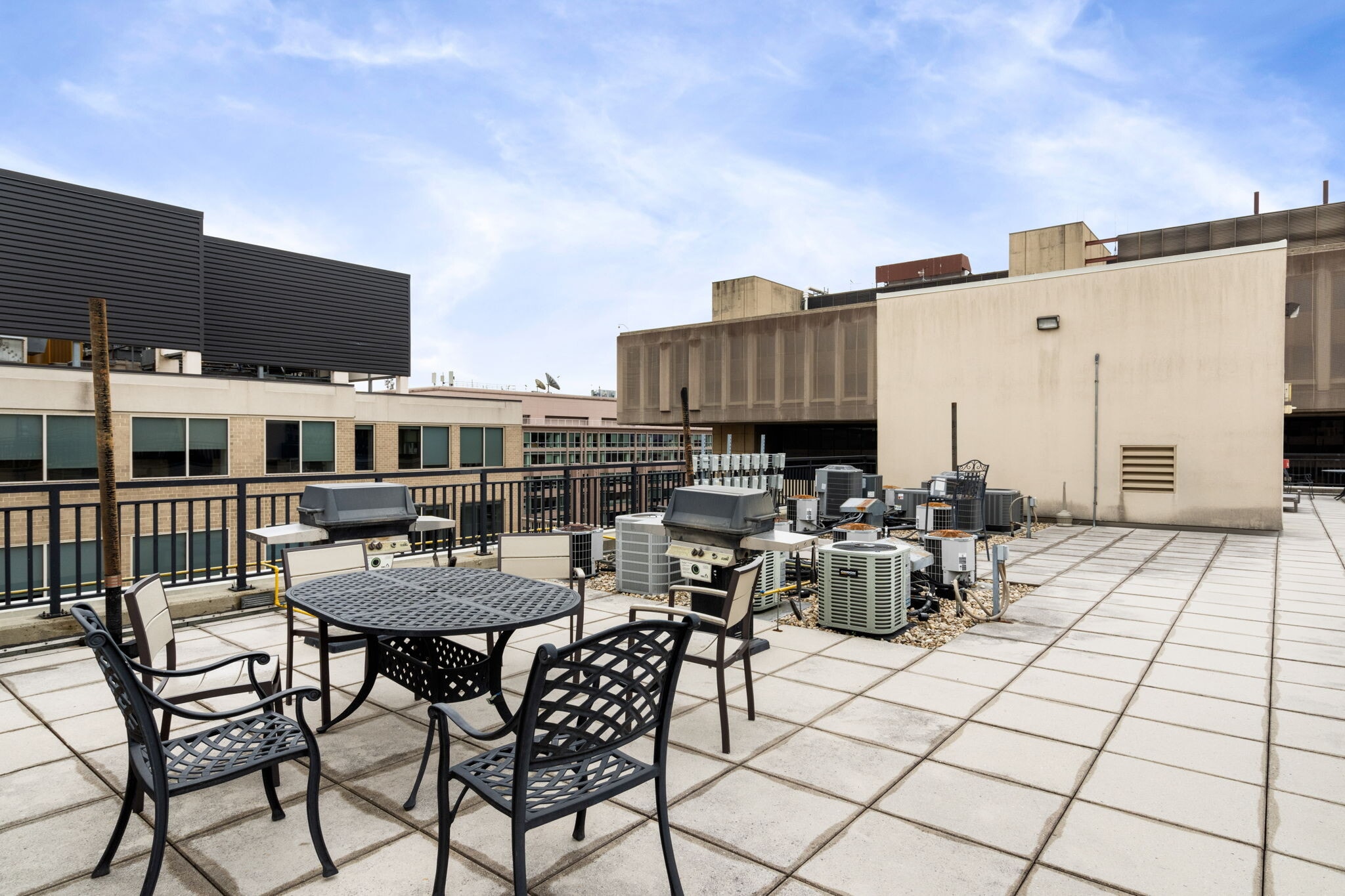 Building Photo - 915 E St NW