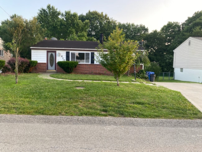 Primary Photo - 412 Oak Ave