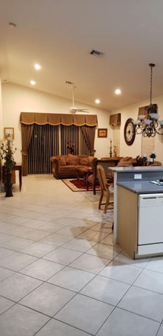Building Photo - 6037 Rossmoor Lakes Ct