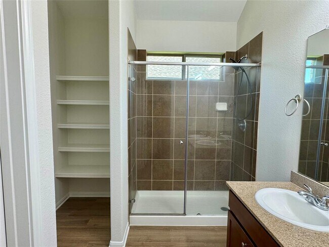 Building Photo - 18717 Stewart Hill Dr