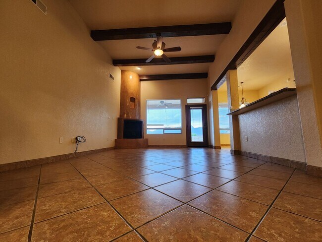 Building Photo - 2105 San Patricio Loop