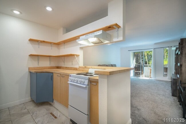 Building Photo - Mililani Gem Townhouse – 2-Bed, 2-Bath 2nd...