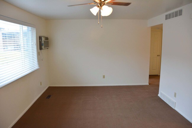 Building Photo - 1127 E 960 S