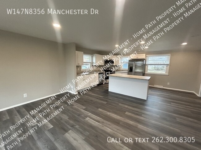 Building Photo - W147N8356 Manchester Dr