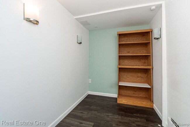 Building Photo - 1147 Tienken Ct