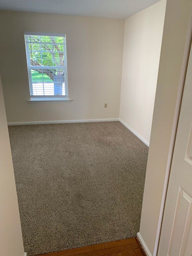 Building Photo - New Macungie Rental Listing