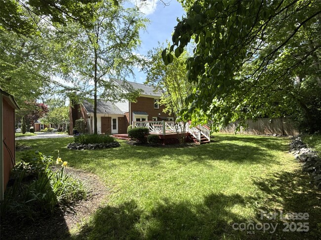 Building Photo - 9909 Elm Creek Ln