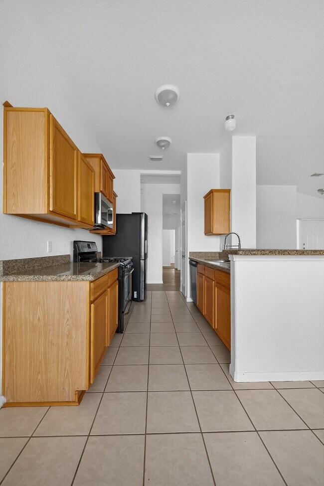 Building Photo - 21339 Bella Jess Dr