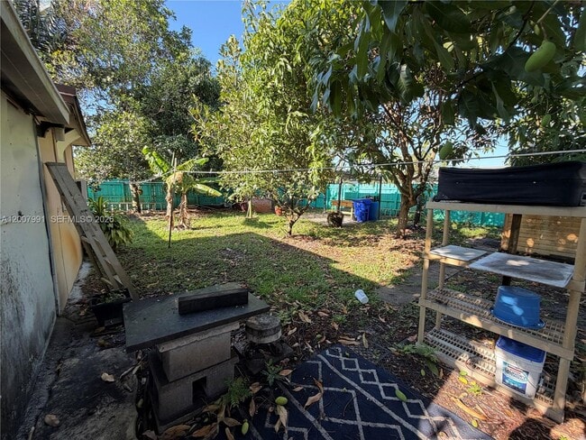Building Photo - 1160 NW 77th Way