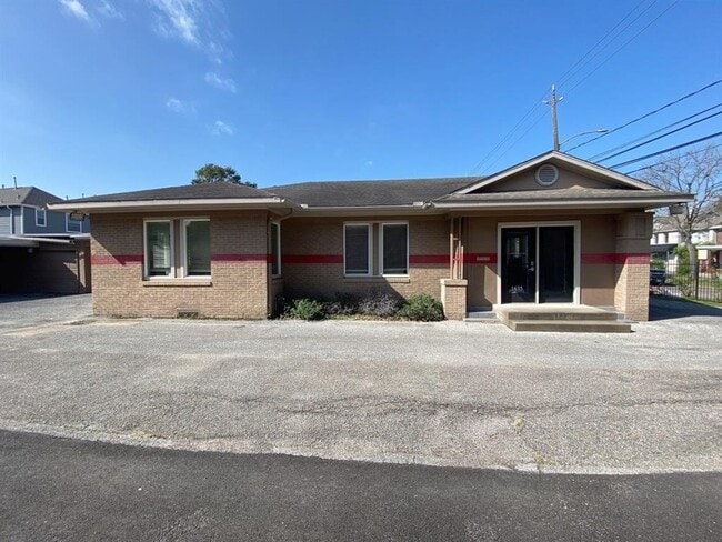 Building Photo - 1635 Richmond Ave