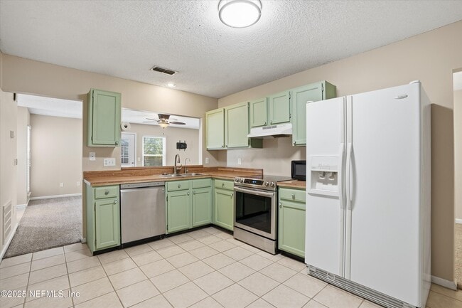 Building Photo - 4088 Laurelwood Dr