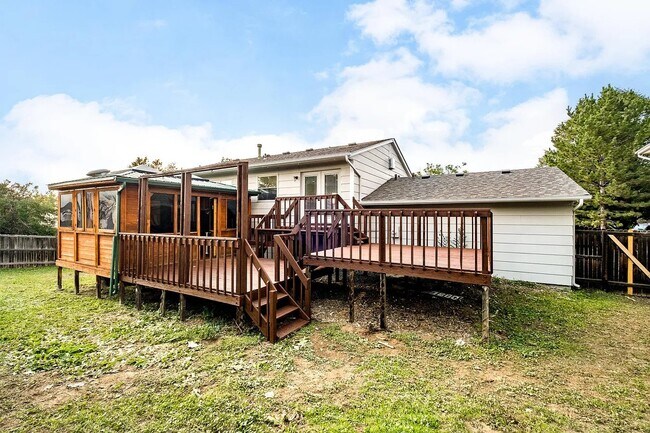 Building Photo - 18912 E Kansas Dr